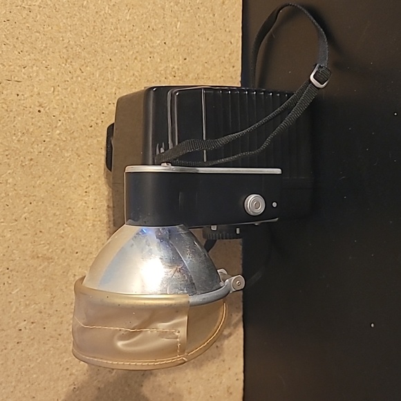 Vintage Kodak Brownie Bullseye Camera With Flash Attachment - Picture 4 of 10